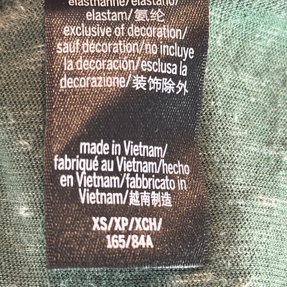 Victoria Sport Green Athletic Top with Mesh Panel - Picture 4 of 5